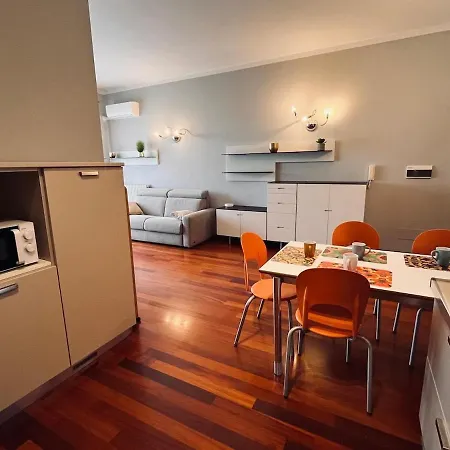 Apartment App 75 *
